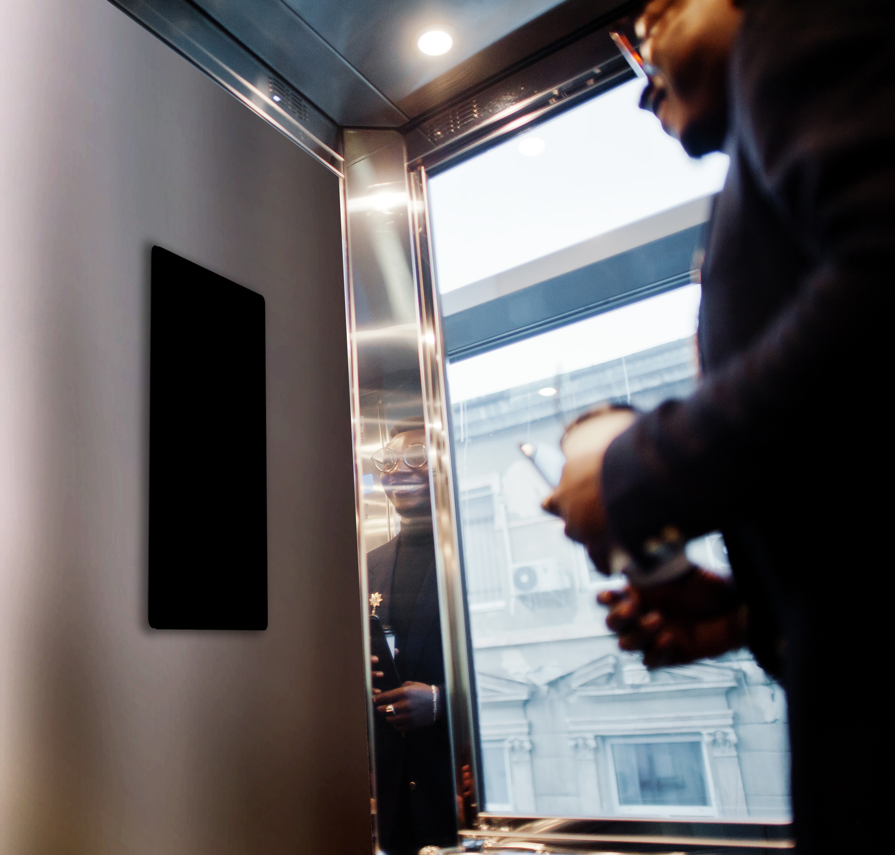 Anúncio em painel digital